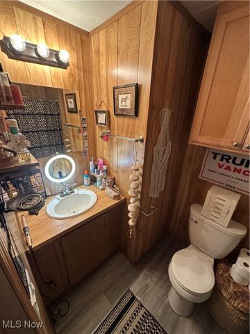 50 Eddy Road, Madison, OH 44057