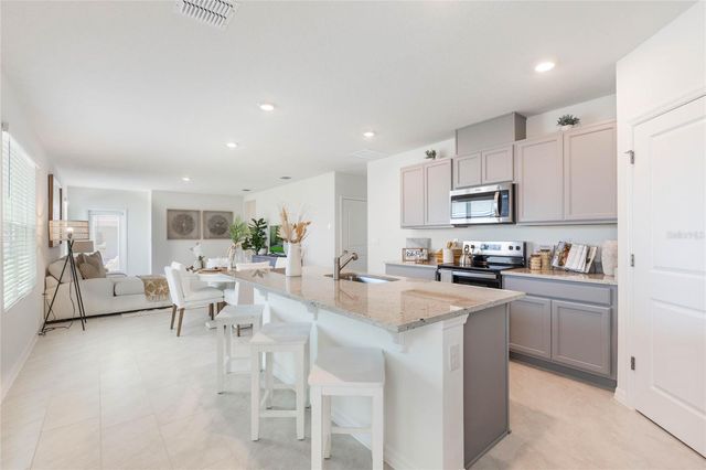 4585 BARBERRY AVENUE, Lakeland, FL 33811