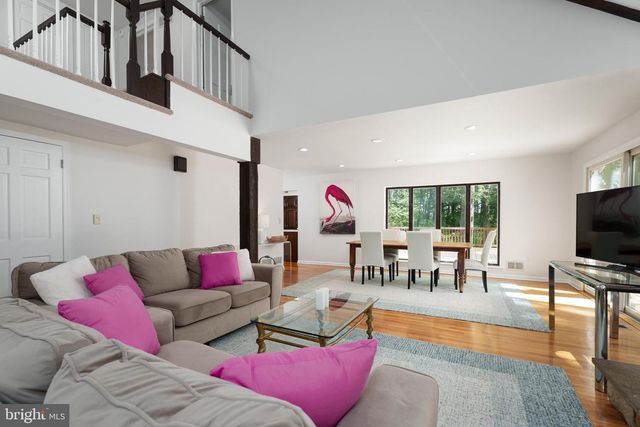 19 CARSON RD, Princeton, NJ 08540