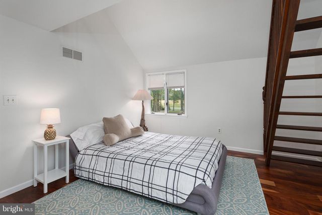 19 CARSON RD, Princeton, NJ 08540