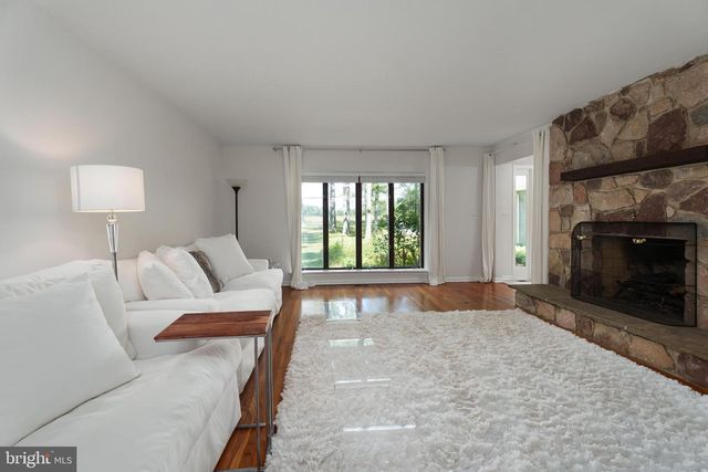 19 CARSON RD, Princeton, NJ 08540