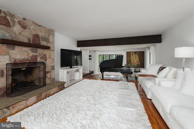 19 CARSON RD, Princeton, NJ 08540