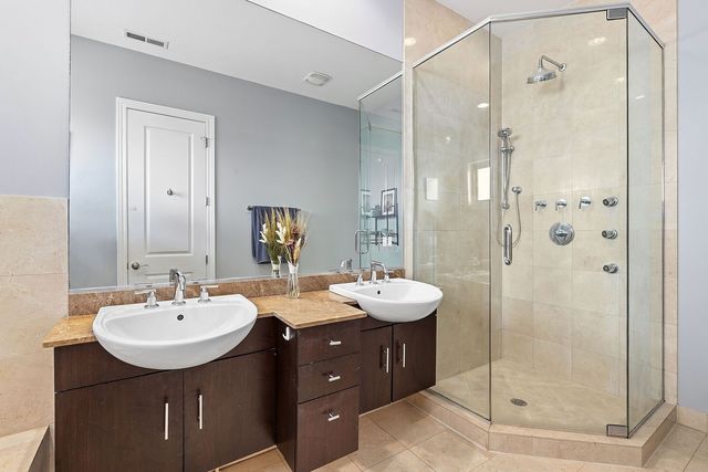 2642 W Chicago Avenue 3, Chicago, IL 60622