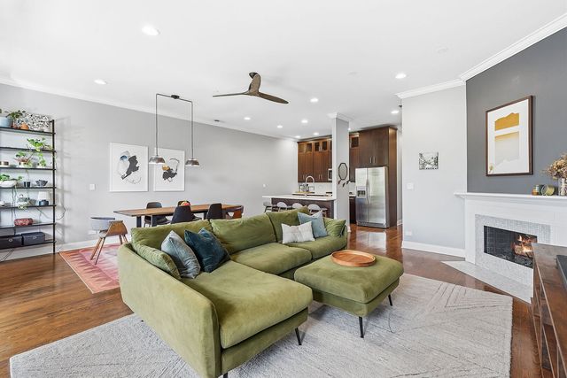 2642 W Chicago Avenue 3, Chicago, IL 60622
