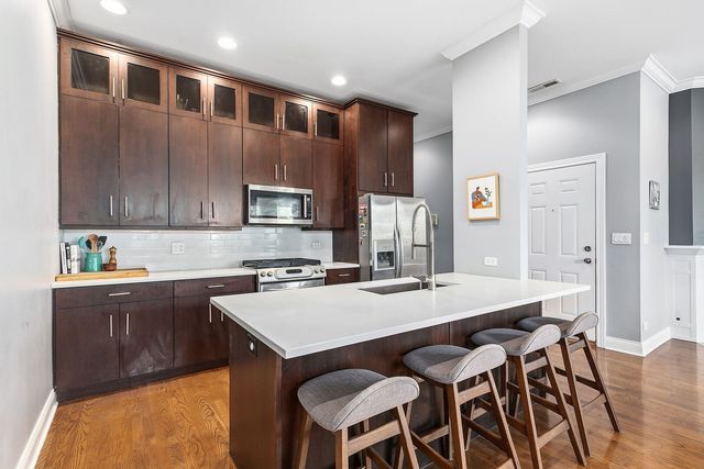 2642 W Chicago Avenue 3, Chicago, IL 60622