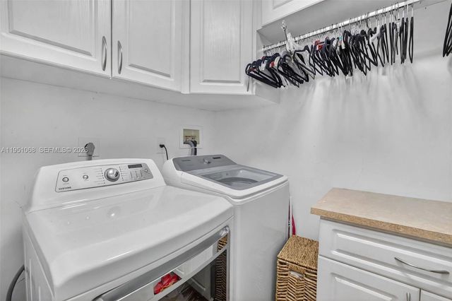 21248 Harbor Way 24324, Aventura, FL 33180