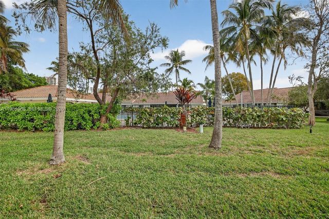 21248 Harbor Way 24324, Aventura, FL 33180