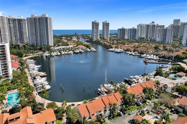 21248 Harbor Way 24324, Aventura, FL 33180