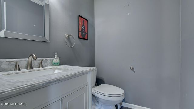 128 Starlight Road, Howell, NJ 07731
