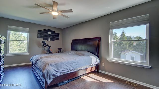 128 Starlight Road, Howell, NJ 07731