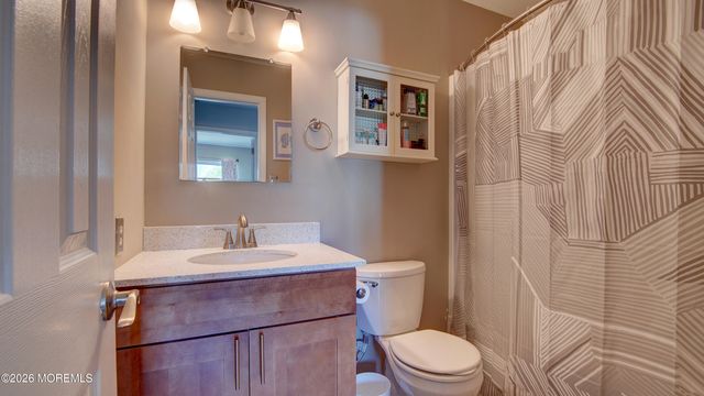128 Starlight Road, Howell, NJ 07731