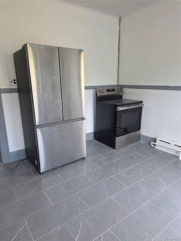 547 Violet Avenue Unit A 547 Violet Avenue, Hyde Park, NY 12538