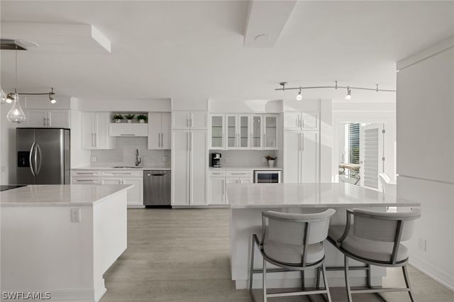 4401 Gulf Shore BLVD N C605, Naples, FL 34103