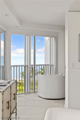 4401 Gulf Shore BLVD N C605, Naples, FL 34103