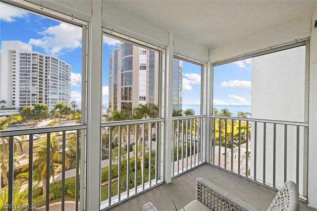 4401 Gulf Shore BLVD N C605, Naples, FL 34103