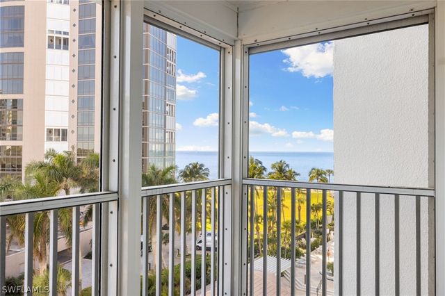 4401 Gulf Shore BLVD N C605, Naples, FL 34103