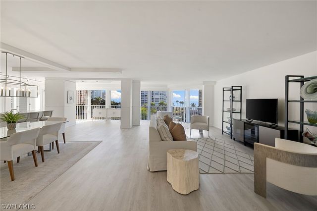 4401 Gulf Shore BLVD N C605, Naples, FL 34103