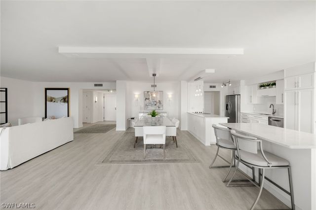 4401 Gulf Shore BLVD N C605, Naples, FL 34103