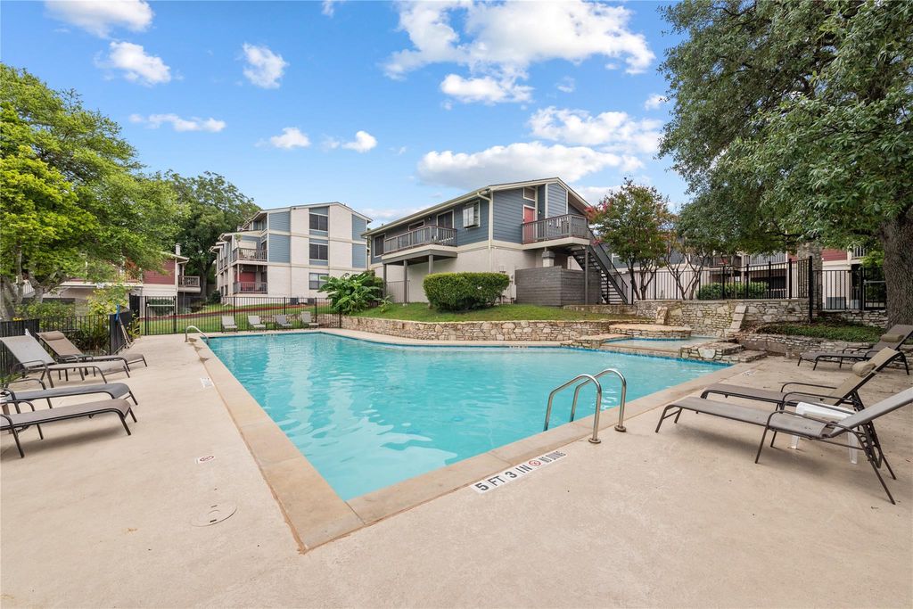 2215 Post RD 2102, Austin, TX 78704