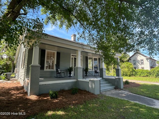 319 W Grubb Street, Hertford, NC 27944