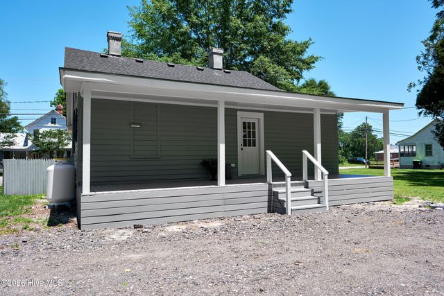 319 W Grubb Street, Hertford, NC 27944