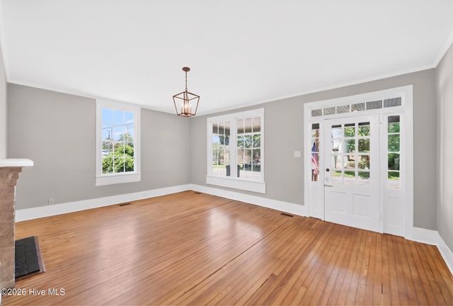 319 W Grubb Street, Hertford, NC 27944