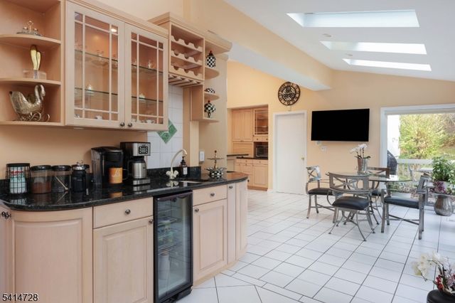 8 Union Hill Rd, Denville Twp., NJ 07834