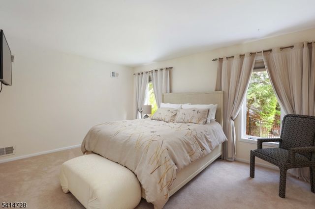 8 Union Hill Rd, Denville Twp., NJ 07834