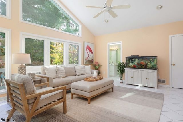 8 Union Hill Rd, Denville Twp., NJ 07834