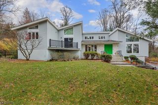 8 Union Hill Rd, Denville Twp., NJ 07834