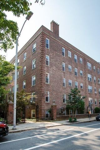 16 Chauncy 47, Cambridge, MA 02138
