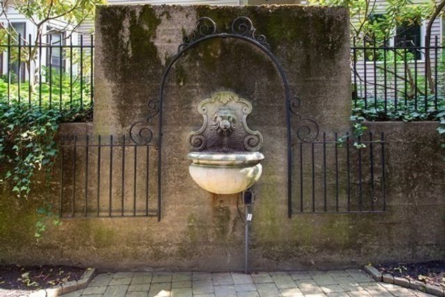 16 Chauncy 47, Cambridge, MA 02138