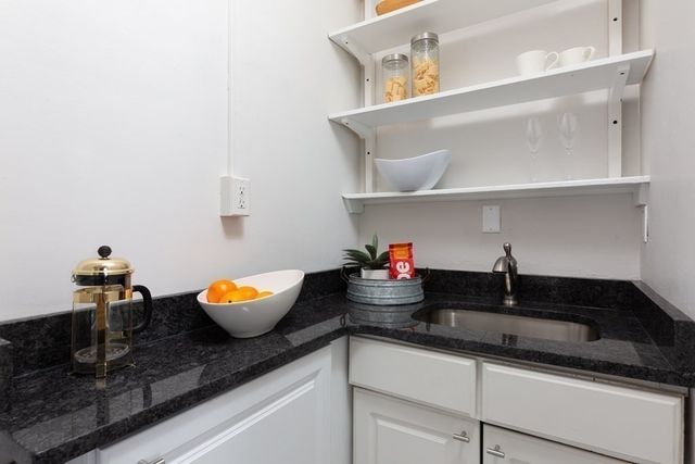 16 Chauncy 47, Cambridge, MA 02138