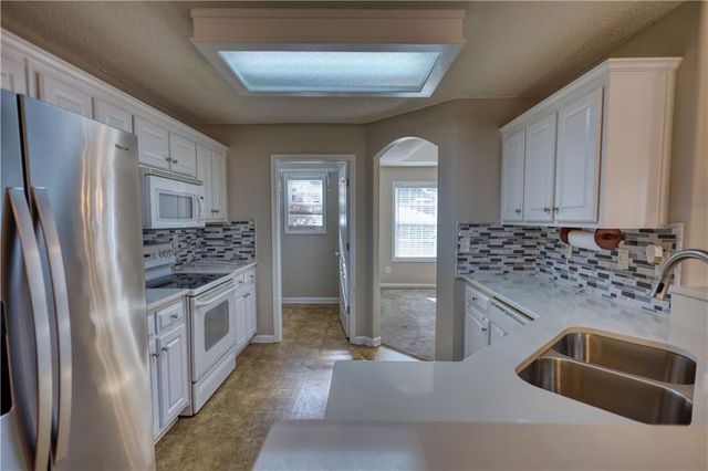 1127 Bradford Park Drive, Auburn, GA 30011