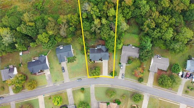 1127 Bradford Park Drive, Auburn, GA 30011