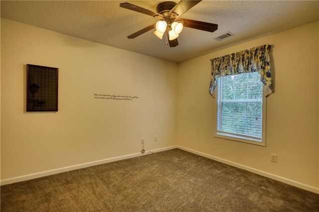 1127 Bradford Park Drive, Auburn, GA 30011