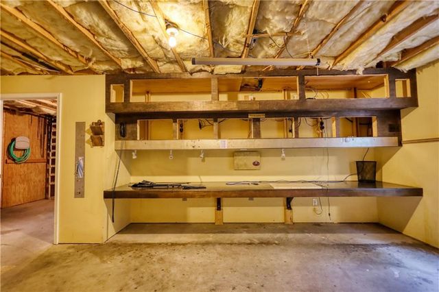 1127 Bradford Park Drive, Auburn, GA 30011