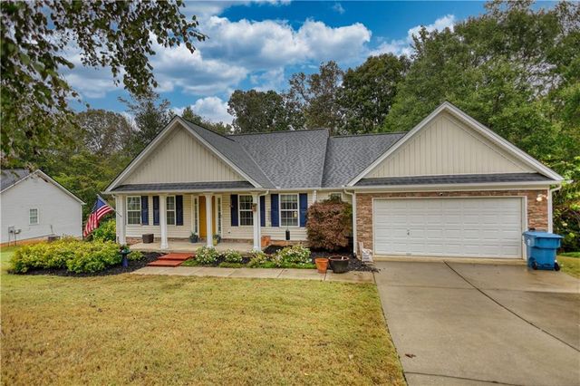 1127 Bradford Park Drive, Auburn, GA 30011