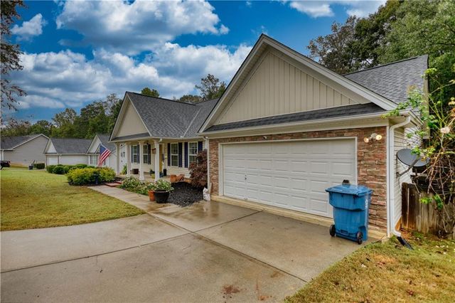 1127 Bradford Park Drive, Auburn, GA 30011