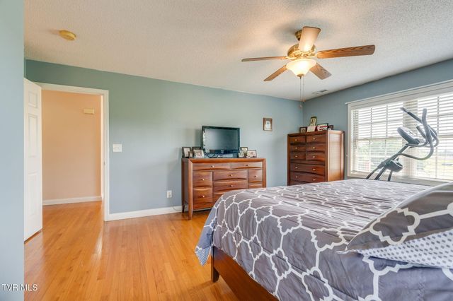 136 Mystic Lane, Jonesborough, TN 37659