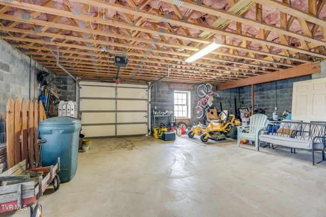 136 Mystic Lane, Jonesborough, TN 37659