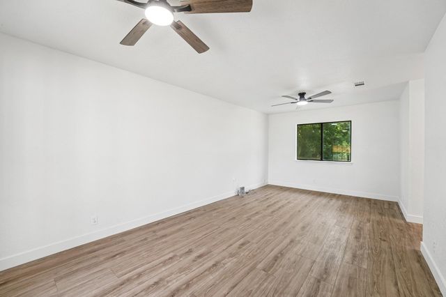1100 River Bend DR, Georgetown, TX 78628