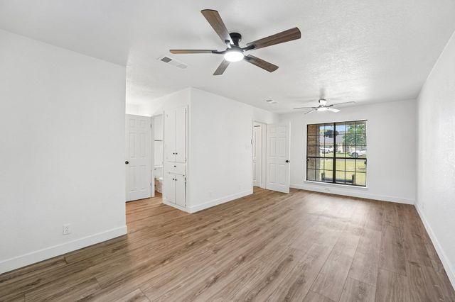 1100 River Bend DR, Georgetown, TX 78628