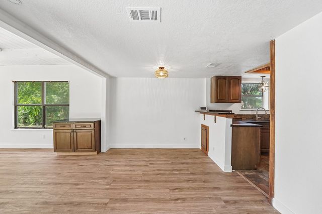 1100 River Bend DR, Georgetown, TX 78628