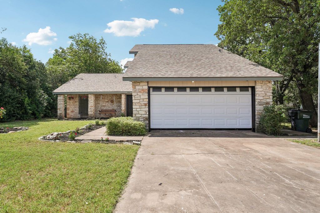 1100 River Bend DR, Georgetown, TX 78628