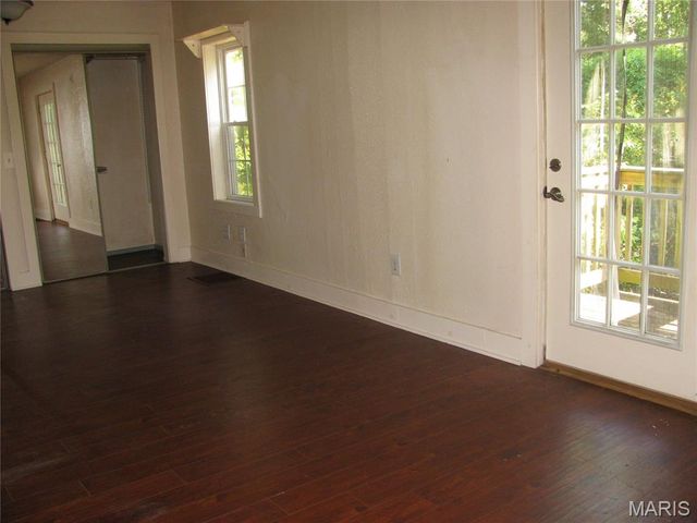 613 Leonard Street, Alton, IL 62002