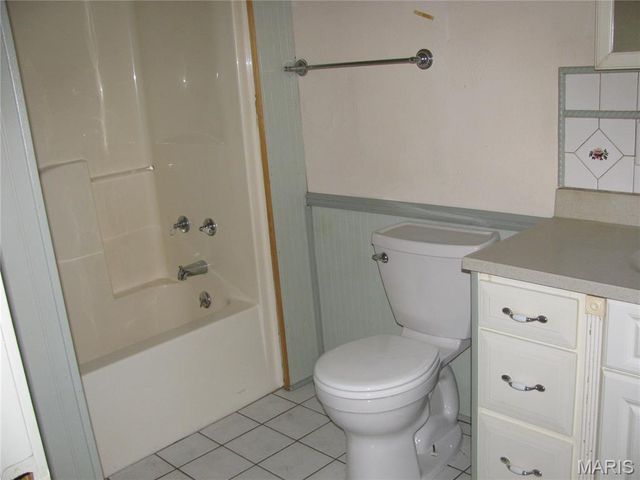 613 Leonard Street, Alton, IL 62002