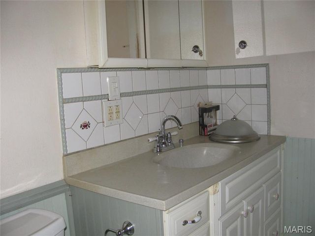 613 Leonard Street, Alton, IL 62002