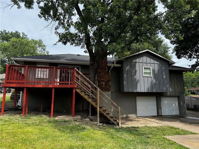 9818 White Avenue, Kansas City, MO 64134