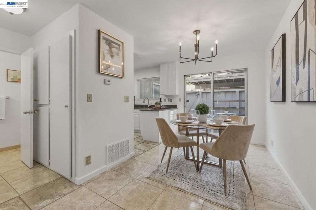 Image 14 of property listing at 1245 Pine Creek Way I, Concord, CA 94520